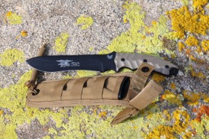 MOLLE compatible nylon sheath offers multiple attachment points.