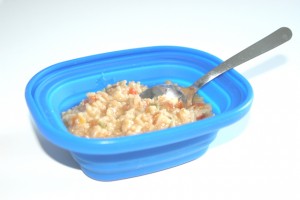 The lid converts into a bowl that can easily hold a hot meal. 